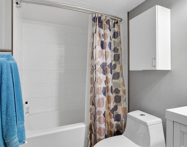 4211 San Marino Boulevard - Photo Thumbnail 13