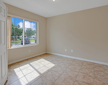 3343 Liberty Square Way - Photo Thumbnail 4