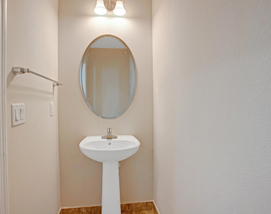 3343 Liberty Square Way - Photo Thumbnail 12