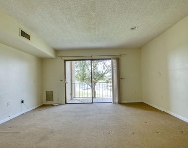 4657 Fountains Drive S - Photo Thumbnail 9