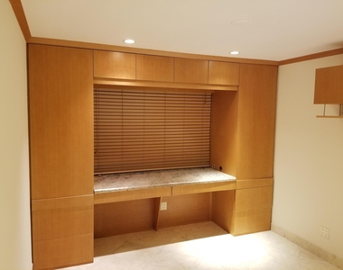 2857 Ne 32nd Street - Photo Thumbnail 8