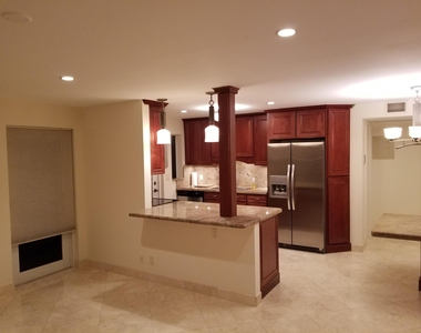 2857 Ne 32nd Street - Photo Thumbnail 10