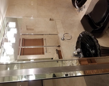2857 Ne 32nd Street - Photo Thumbnail 5