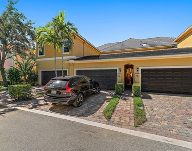 150 Lismore Lane - Photo Thumbnail 12