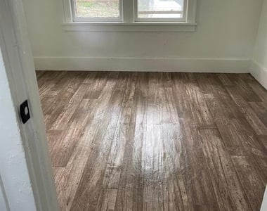 726 Se 20th Street - Photo Thumbnail 2