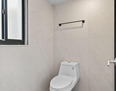 2233 Nw 22nd Avenue - Photo Thumbnail 26