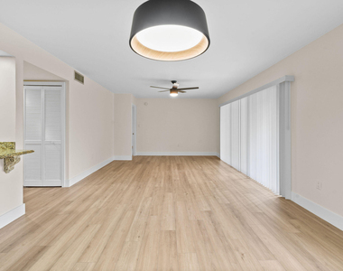 2233 Nw 22nd Avenue - Photo Thumbnail 13