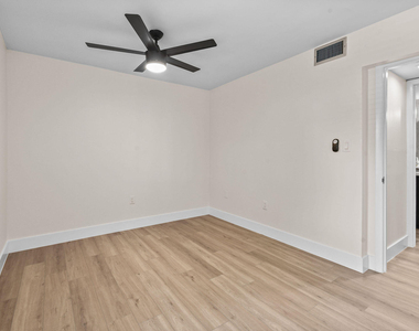2233 Nw 22nd Avenue - Photo Thumbnail 34
