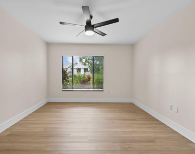 2233 Nw 22nd Avenue - Photo Thumbnail 22