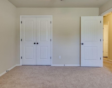 804 Stag Trail - Photo Thumbnail 5