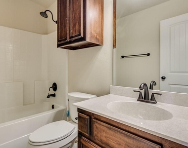 804 Stag Trail - Photo Thumbnail 7