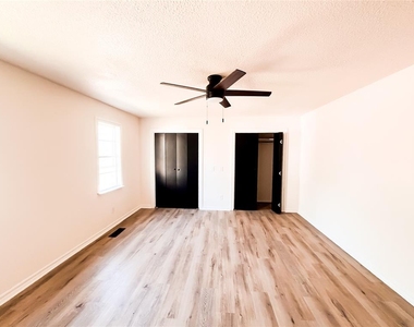10601 Tumilty Terrace - Photo Thumbnail 7