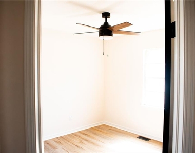 10601 Tumilty Terrace - Photo Thumbnail 15