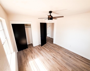 10601 Tumilty Terrace - Photo Thumbnail 19