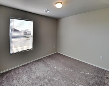 11748 Nw 99th Terrace - Photo Thumbnail 12