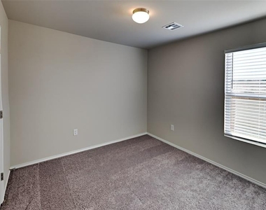 11748 Nw 99th Terrace - Photo Thumbnail 16