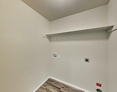 1845 Jack Rabbit Lane - Photo Thumbnail 14