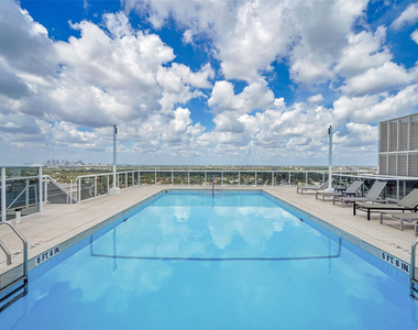 2841 N Ocean Boulevard - Photo Thumbnail 31