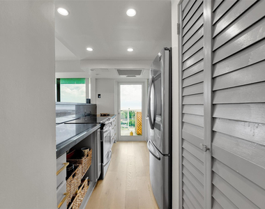 2841 N Ocean Boulevard - Photo Thumbnail 9