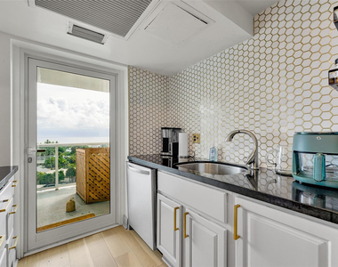 2841 N Ocean Boulevard - Photo Thumbnail 10