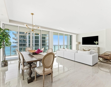 3100 N Ocean Drive - Photo Thumbnail 7