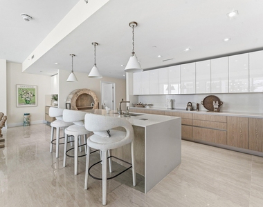 3100 N Ocean Drive - Photo Thumbnail 3