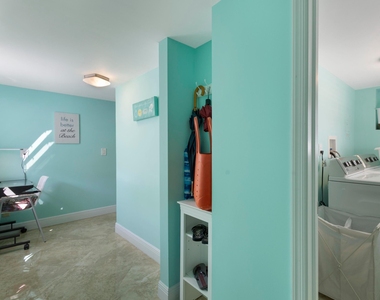 832 Green Street - Photo Thumbnail 17