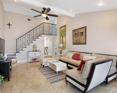 832 Green Street - Photo Thumbnail 1