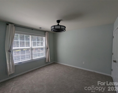 7894 Woodmere Drive - Photo Thumbnail 16