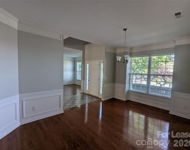 7894 Woodmere Drive - Photo Thumbnail 1