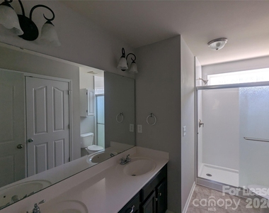 7894 Woodmere Drive - Photo Thumbnail 15