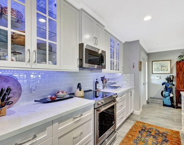 16910 Bay Street E - Photo Thumbnail 16