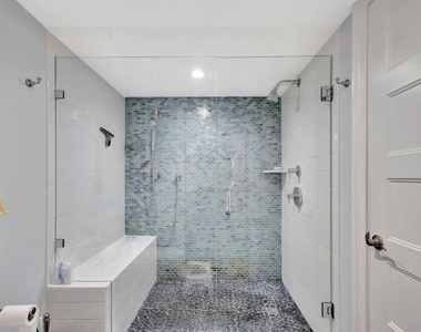 16910 Bay Street E - Photo Thumbnail 8
