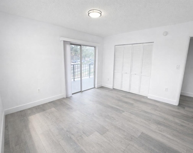 3300 S Dixie Highway - Photo Thumbnail 3