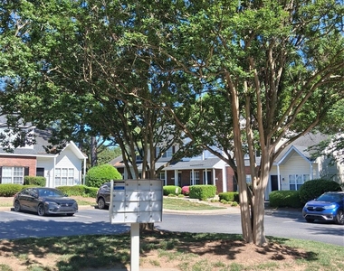 1786 Forest Side Lane - Photo Thumbnail 21
