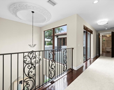 1312 Se 2nd Court - Photo Thumbnail 30