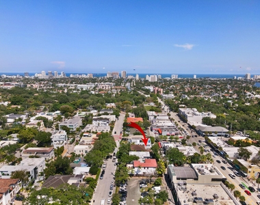 1312 Se 2nd Court - Photo Thumbnail 2