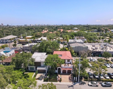 1312 Se 2nd Court - Photo Thumbnail 13