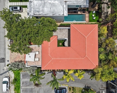 1312 Se 2nd Court - Photo Thumbnail 50