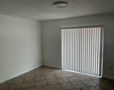 115 Maple Avenue - Photo Thumbnail 7