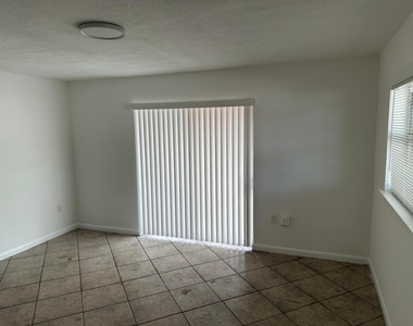 115 Maple Avenue - Photo Thumbnail 10
