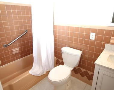 551 Se 15th Street - Photo Thumbnail 7