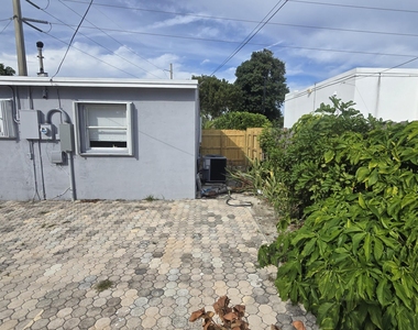 1512 Ne 28th Street - Photo Thumbnail 11