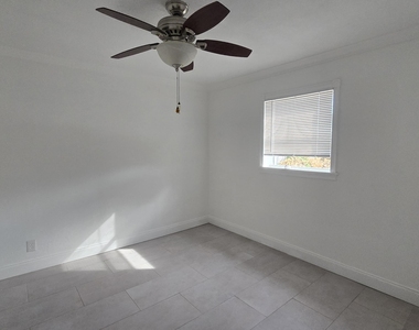 1512 Ne 28th Street - Photo Thumbnail 5