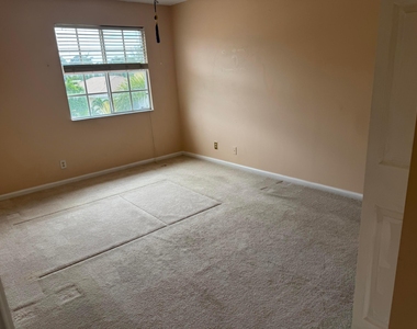 6457 Adriatic Way - Photo Thumbnail 19