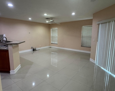 6457 Adriatic Way - Photo Thumbnail 6
