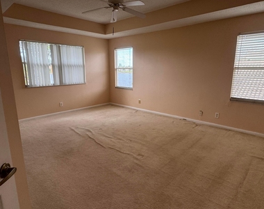 6457 Adriatic Way - Photo Thumbnail 15