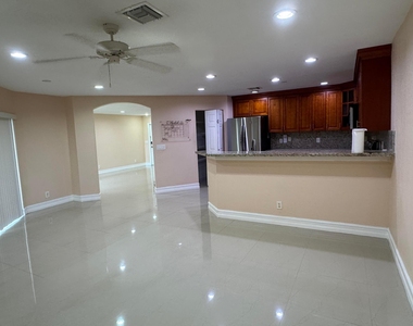 6457 Adriatic Way - Photo Thumbnail 8