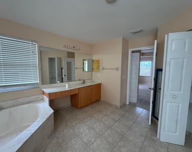 6457 Adriatic Way - Photo Thumbnail 18