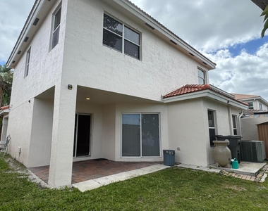 6457 Adriatic Way - Photo Thumbnail 26